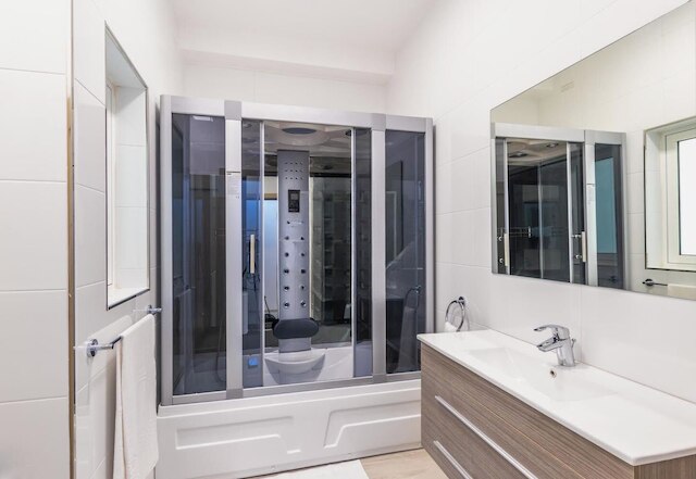 シーフロント ペントハウス トリプレックス - ルーフ テラス & ホット タブ