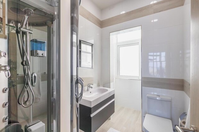 シーフロント ペントハウス トリプレックス - ルーフ テラス & ホット タブ