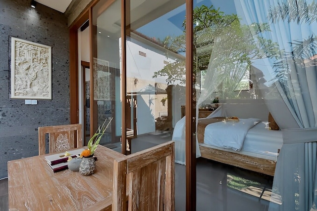 サントシャ プレイス