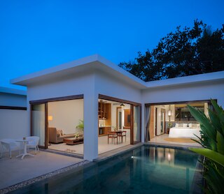 ワカ・ヴィラ プライベートリゾート&スパ 16+大人専用