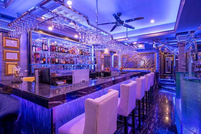 ザ・グローブ ホテル バー アンド レストラン