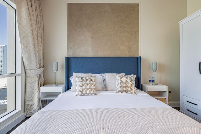 豪華でスタイリッシュな1BR、素晴らしい市内の眺望付き