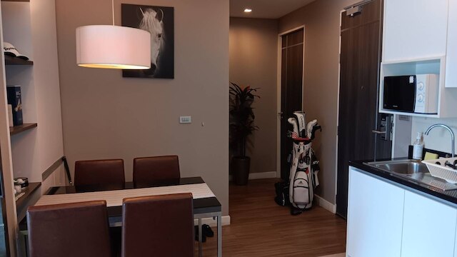 Jレジデンストンローヨン8