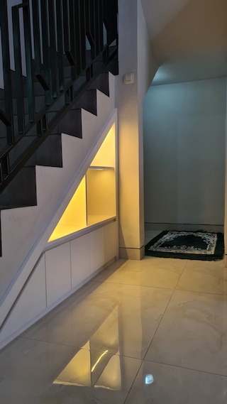 オエマワィサタリンギンサリ