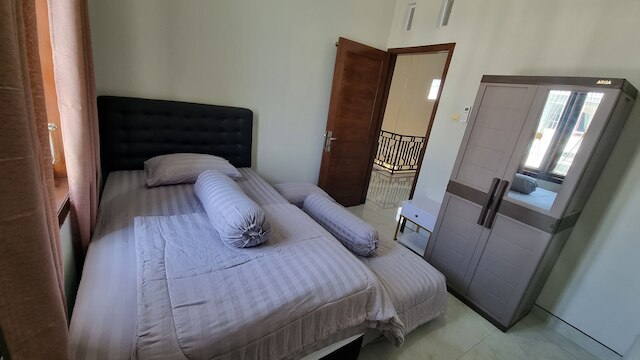 オエマワィサタリンギンサリ