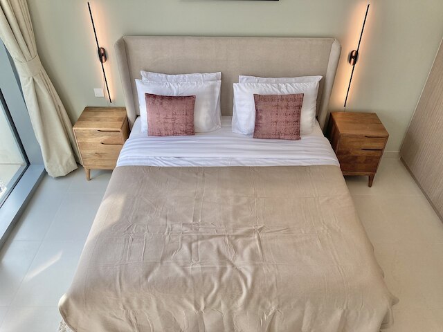 スーパーホスト - スタイリッシュ アパートメント フェイシング クリーク ハーバー