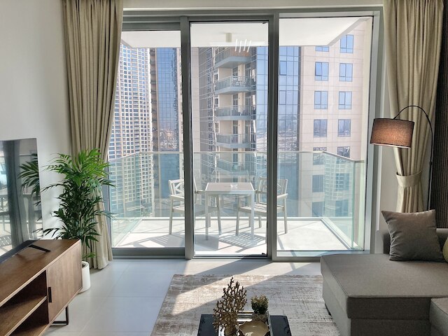 スーパーホスト - スタイリッシュ アパートメント フェイシング クリーク ハーバー