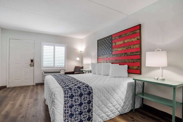 スーパー 8 バイ ウィンダム デールビル/フォート ノヴォセル