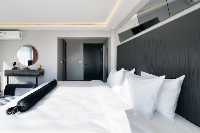 ヴィア・チラガン・ホテル