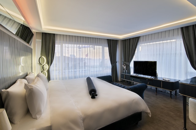 ヴィア・チラガン・ホテル