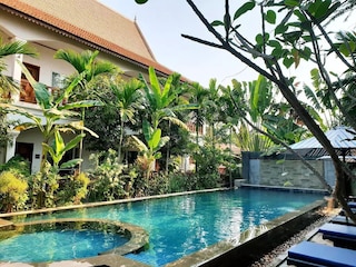 ラッキーコートヤードブティックプールヴィラ