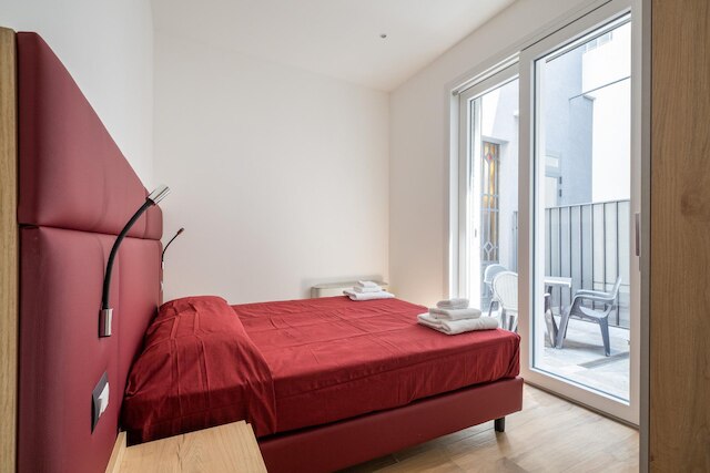 ジョルジ ホームズ バイ ワンダフル イタリア - コラッロ