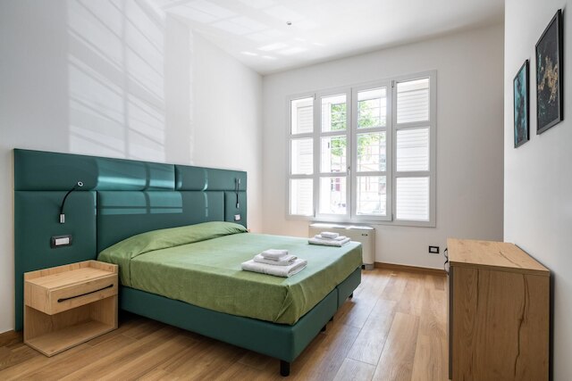 ワンダフルイタリーバイジョージーホームズ - ヴェルデボスコ