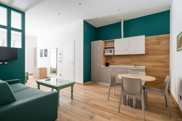 ワンダフルイタリーバイジョージーホームズ - ヴェルデボスコ