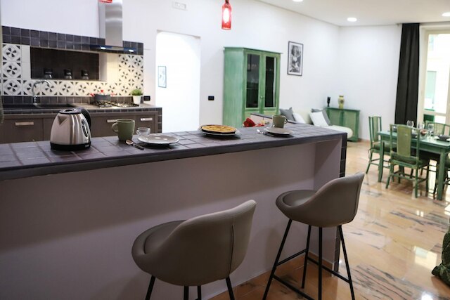 モダン アパートメント アット ピアッツァ デル ジェズ by Wonderful Italy