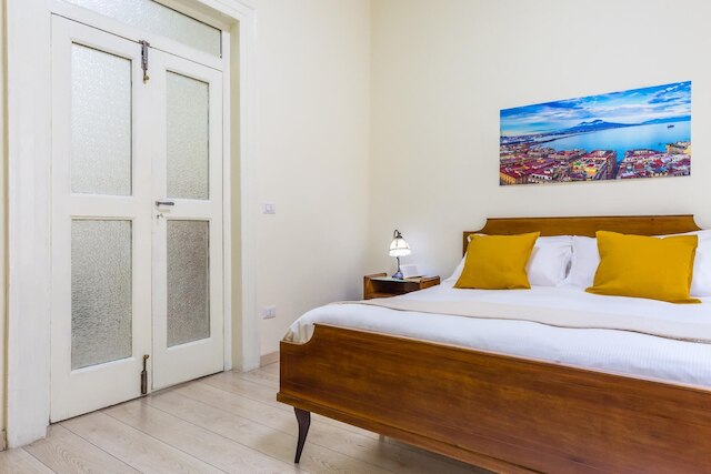 ワンダフルイタリーによるピアツァ・デル・ジェスから数歩