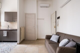 パラッツィーナ カラッチ - アパルタメント イノキ アリ