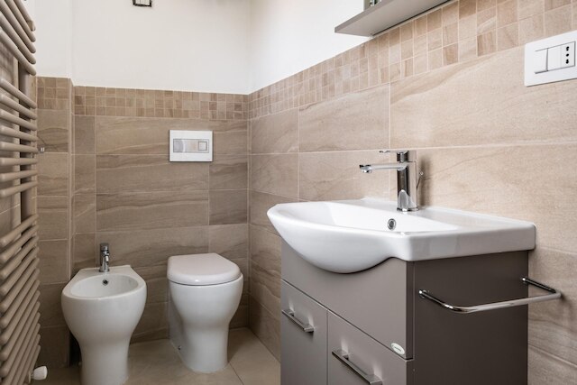 パラッツィーナ・カラッチ - アパルタメントサム