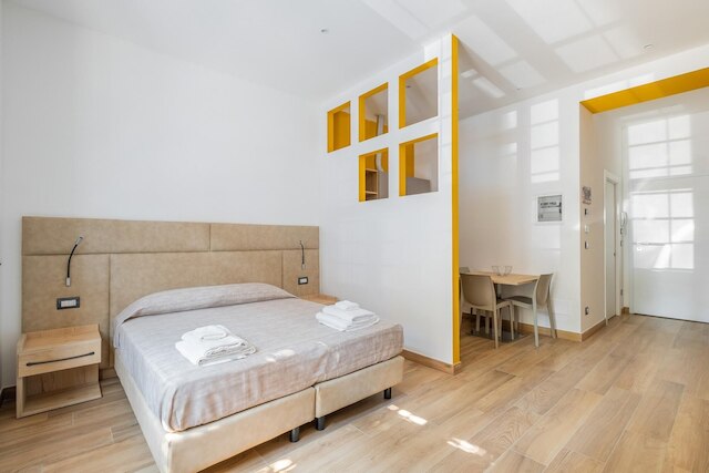 ジョルジ ホームズ - ズッカ CAV