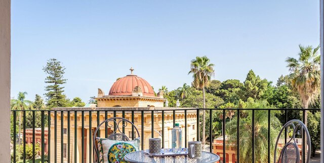 ウン バルコーネ スル オルト ボタニコ バイ ワンダフル イタリー