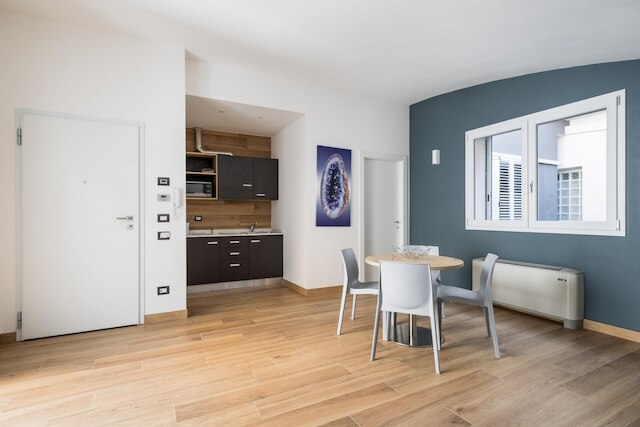 ジョルジ ホームズ - クアルツォ CAV