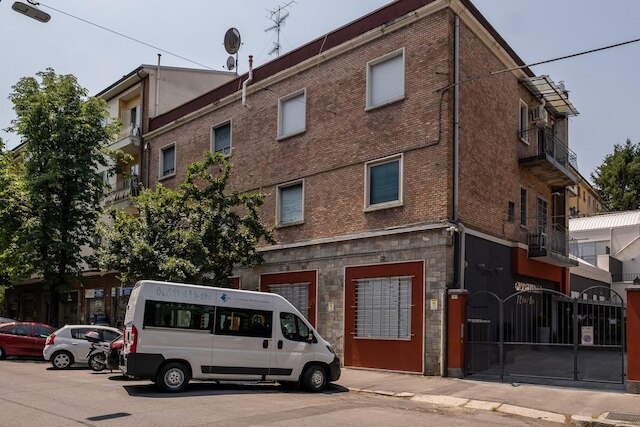 ジョルジ ホームズ - クアルツォ CAV