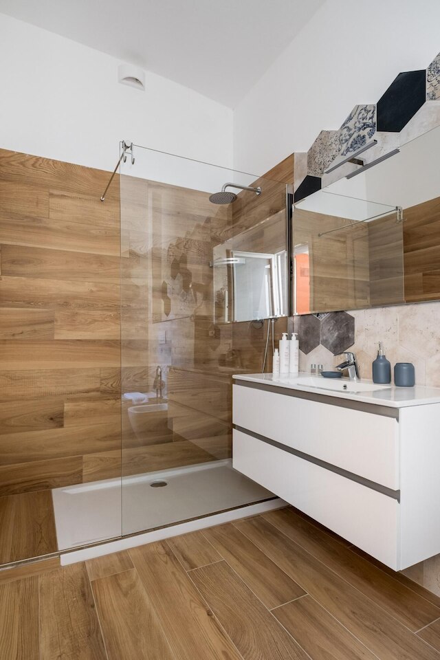 ジョルジ ホームズ - クアルツォ CAV