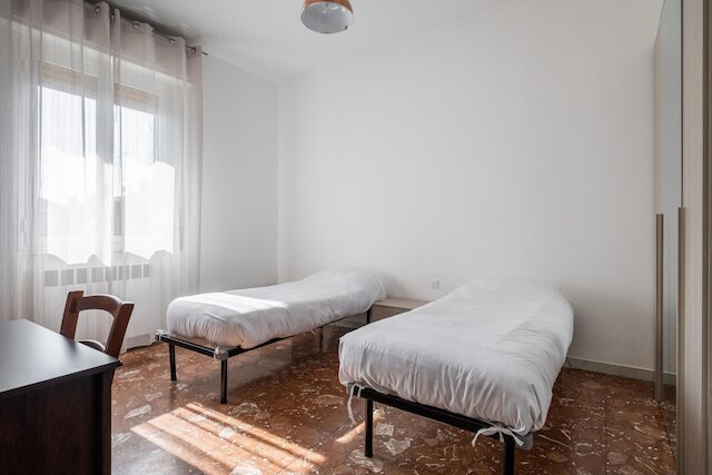 A・ポッキ・パッシ・ダラ・チッタ・ウニヴェルシタリア・バイ・ワンダフル・イタリー