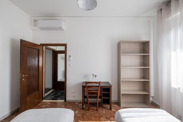 A・ポッキ・パッシ・ダラ・チッタ・ウニヴェルシタリア・バイ・ワンダフル・イタリー