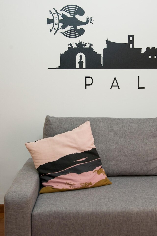 モリ・ディ・シチリア・バイ・ワンダフルイタリー・カーサ・ロザリア