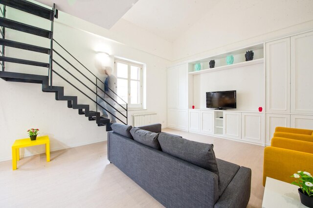 ロフト 18 バイ ワンダフル イタリー