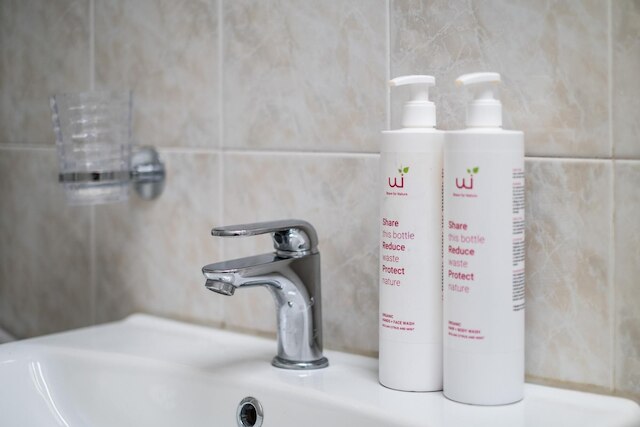 ワンダフルイタリーのザフィーゾーンの緑の中のアパート