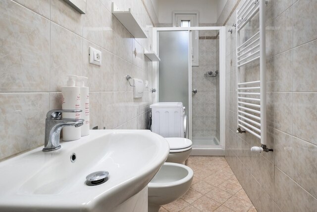 ワンダフルイタリーのザフィーゾーンの緑の中のアパート