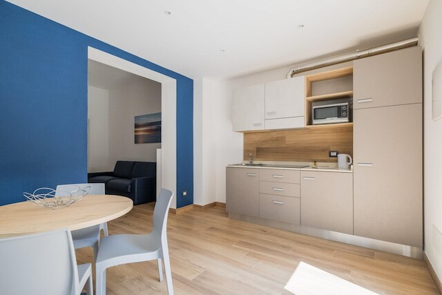 ジョルジ・ホームズ・バイ・ワンダフル・イタリー - オチアーノ