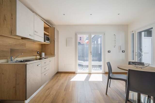 ジョルジ・ホームズ・バイ・ワンダフル・イタリー - オチアーノ