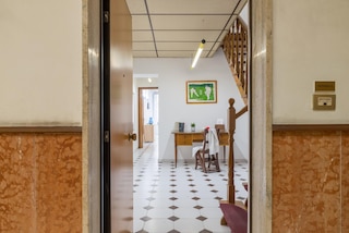 ワンダフルイタリーのクラシックスタイルのデュプレックスアパートメント