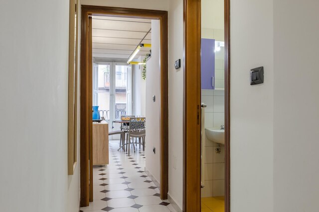 ワンダフルイタリーのクラシックスタイルのデュプレックスアパートメント