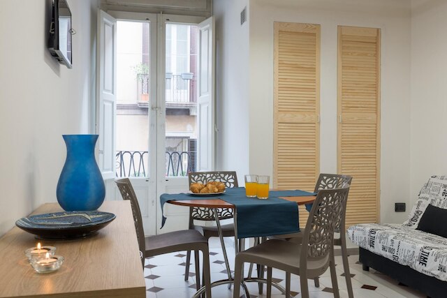 ワンダフルイタリーのクラシックスタイルのデュプレックスアパートメント