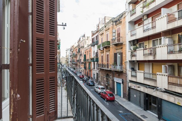 ワンダフルイタリーのクラシックスタイルのデュプレックスアパートメント