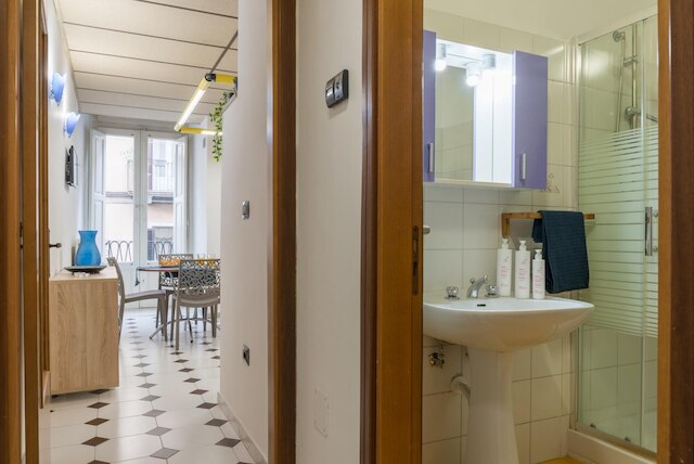 ワンダフルイタリーのクラシックスタイルのデュプレックスアパートメント