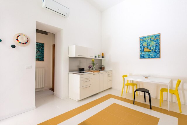 カゼッタ ジャッラ アッラ ヴッチリア by Wonderful Italy