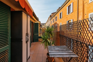 マルコンテンティ 11 - スタジオ コン テラッツォ