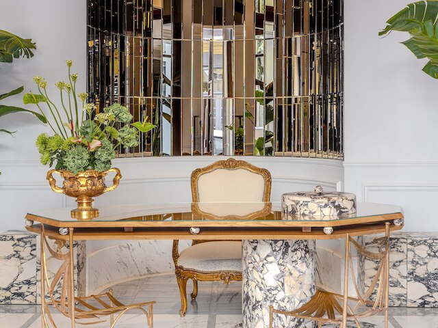 ザ ドリ アット アクロポリス, ア ホテル トゥ リブ