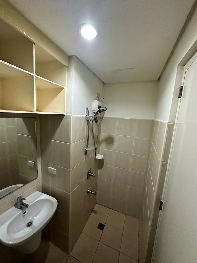 エンバシーポッド 28