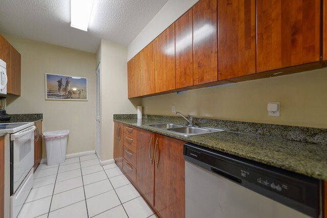 アメージング2BrコンドインブリッケルWプール