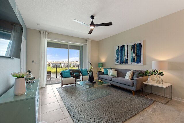 リゾートライフ アット ストーリーレイク バイ シャインヴィラズ, #702 2 ベッドルームアパート