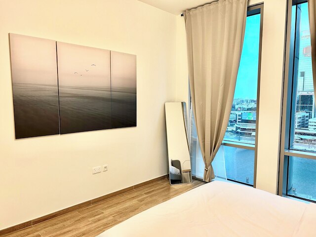 アル・ハブトール・シティの魅力的な1ベッドルーム、バルコニー付き