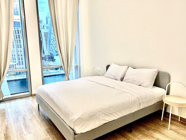 アル・ハブトール・シティの魅力的な1ベッドルーム、バルコニー付き