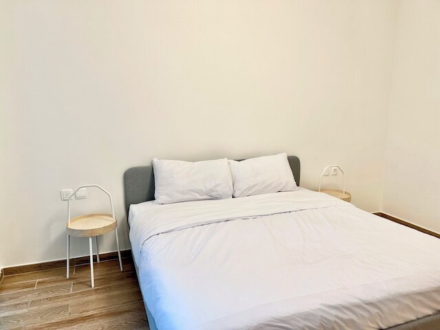 アル・ハブトール・シティの魅力的な1ベッドルーム、バルコニー付き