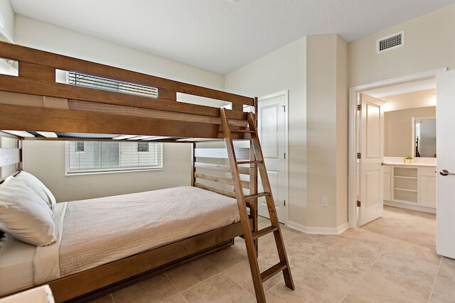 トリプル ヘッダー @ ストーリーレイク バイ シャイン ヴィラズ 3 ベッドルーム アパート